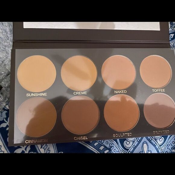Kab Cosmetics Contour Palette Volume 2 - Picture 1 of 9